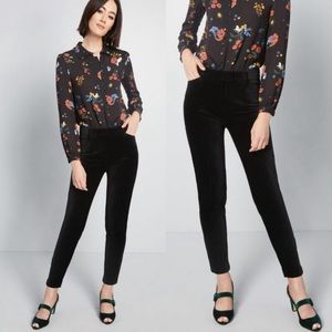 New Modcloth Richmond Black Velvet Tapered Pants 2